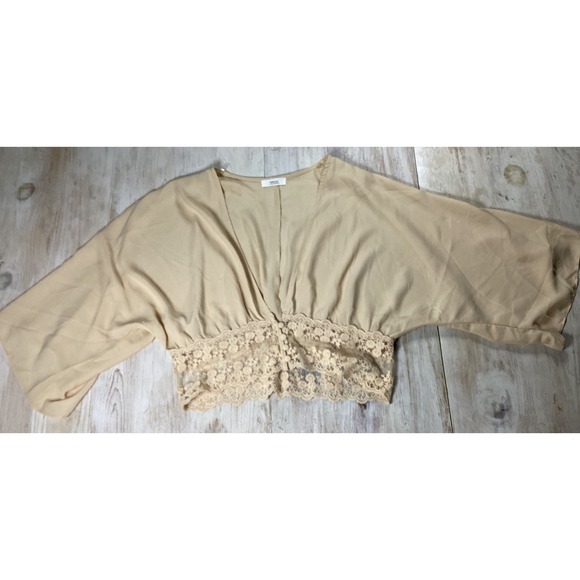 Active USA Tops - Active USA Beige Lace Crop Top Shirt Women's Large Luxury Festival